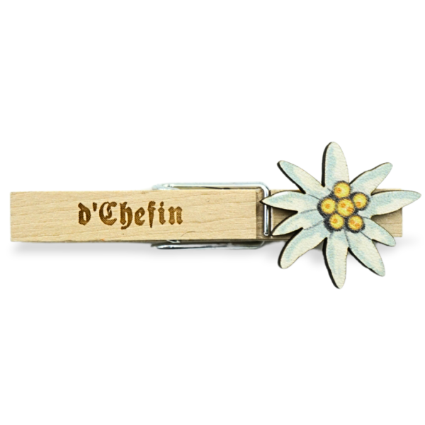 Holz-Glubbal mit Gravur „D'Chefin?“ für die Wiesn, erhältlich bei Glubbal.shop